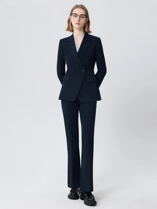 洗練されたデザイン！黒のジャケット【春秋用・ビジネススタイル・女性用】（セットアップ対応）