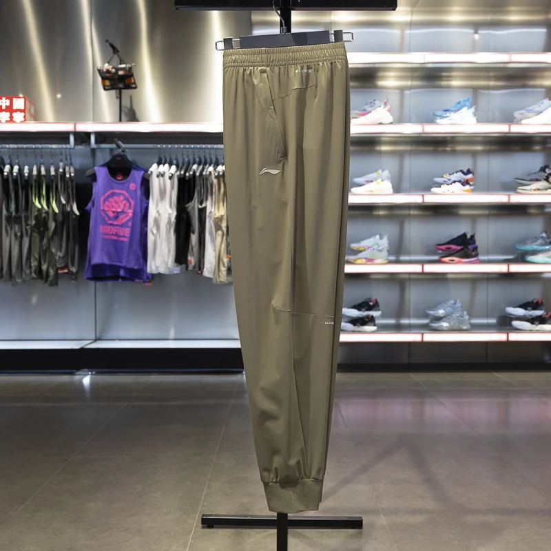 スウェットパンツ コーデで寒さに強い着こなしを徹底解説