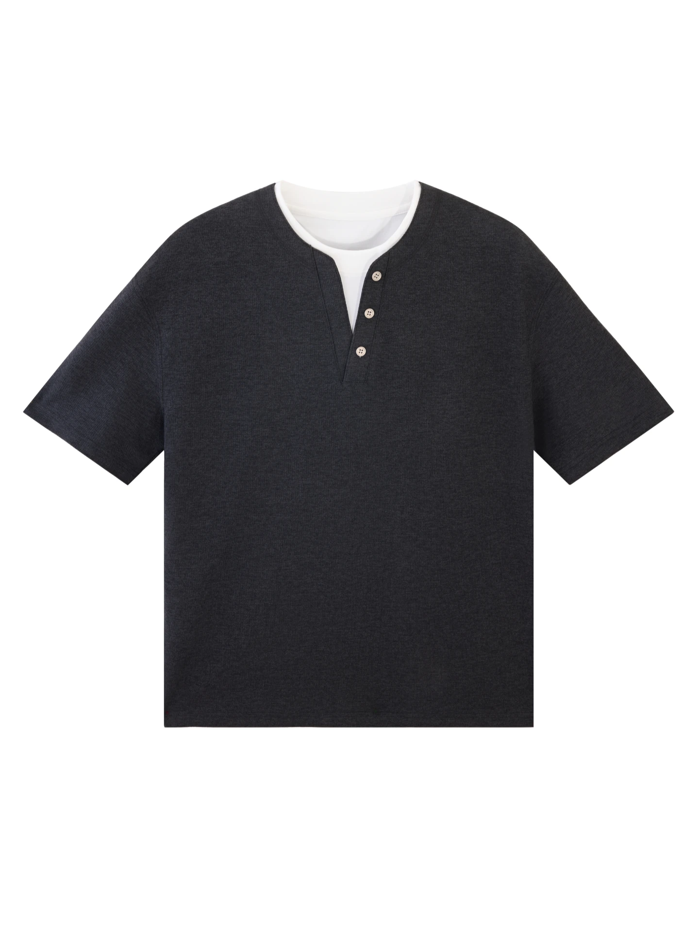 シンプルなカラーの半袖Tシャツ【メンズ・カジュアル・五分袖】：セットアップ対応の日常着としての実用性と使い分け