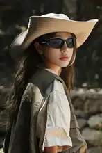 アウトドア用スポーツサングラス【男女兼用・アーチデザイン・登山用・高級感】