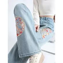 中国風刺繍デザインのワイドレッグデニムパンツ【大きいサイズ・ストレート・女性用】