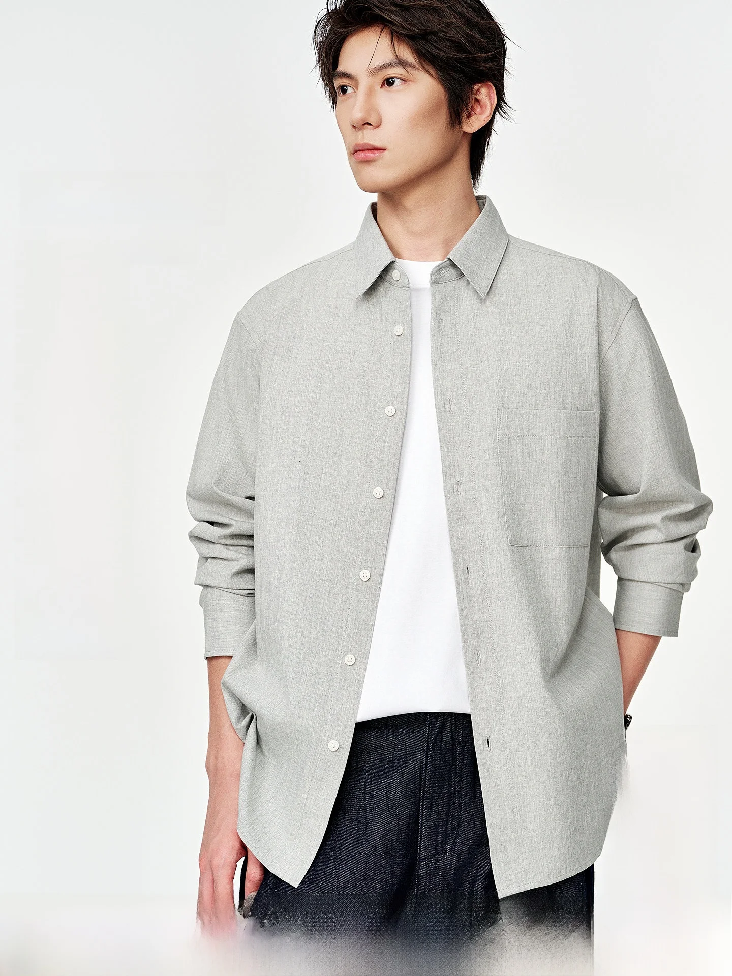 メンズ プレゼント 服 どう選ぶ？大人の魅力を引き立てるウール混紡シャツが今、注目されている理由