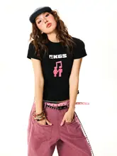 アメリカンスタイルの星柄プリント半袖Tシャツ【女性用・スリムフィット・ショート丈】