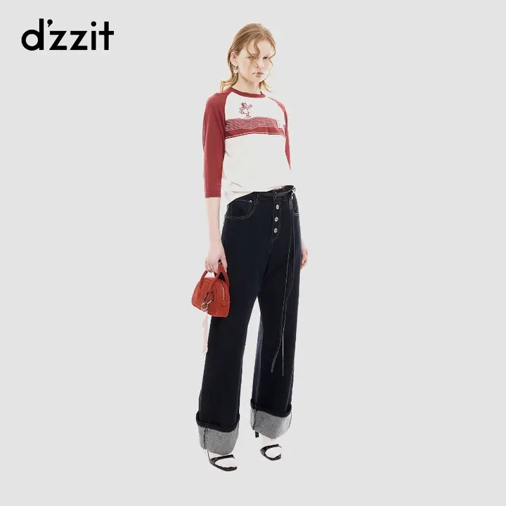 深い青の折り返しデザインのストレートデニムパンツ【春秋用・レディース】