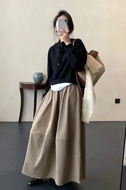秋冬用シンプルなフレアスカート【無地・レディース・ロング丈】