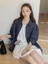 シンプルなデザインの長袖シャツ【フィット・大きなポケット付き・春夏用】