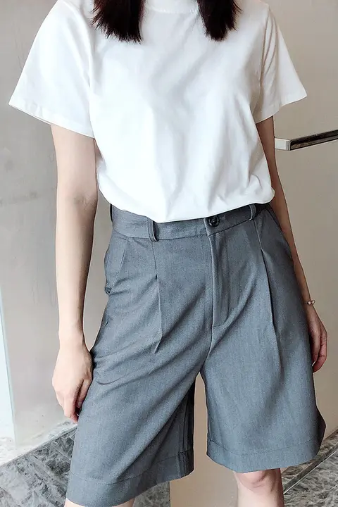 カジュアルなストレートフィットのハーフパンツ【女性用・スタイル・ウエストゴム】