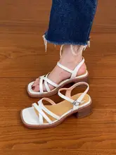 黒色アッパーの太ヒールサンダル【スクエアトゥ・夏用・ミドルヒール】