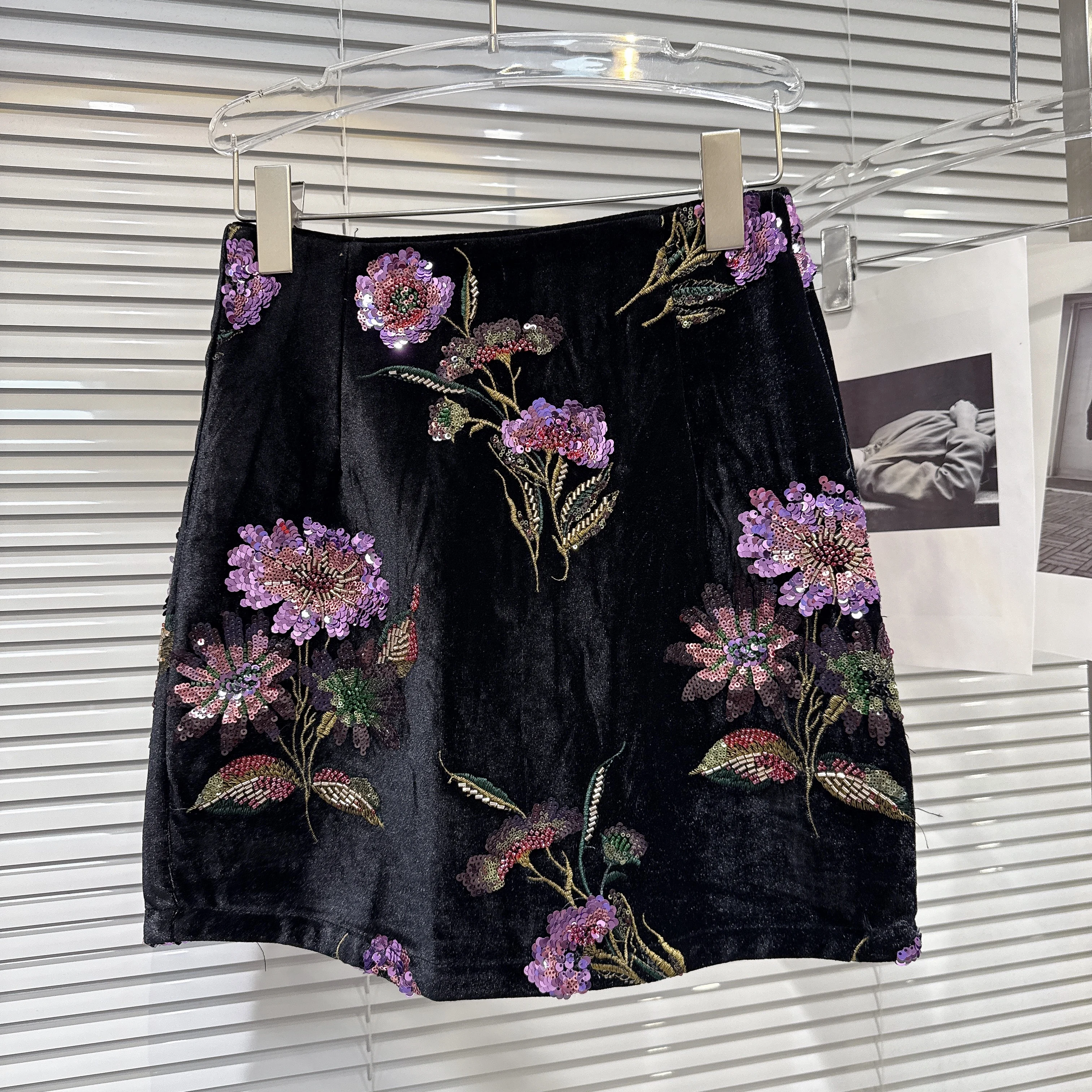 1500円 プレゼント 女性 おしゃれ おすすめ？80年代 ファッション レディース にインスパイアされた今季のベストアイテムとは？