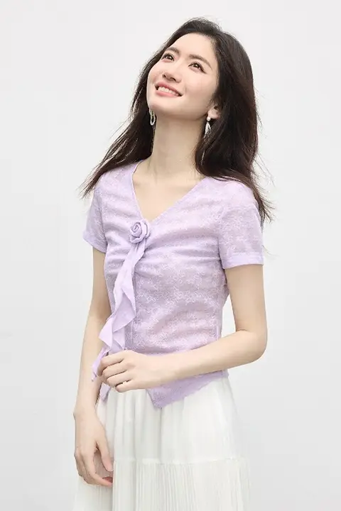 立体花デザインのVネックレースブラウス【夏用・短袖・紫色】
