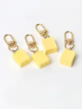 オリジナルデザインの小型アクセサリー【ユニークな飾り・クリエイティブなデザイン】