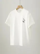 夏の通勤スタイルに最適！アート刺繍入りコットン製クルーネックTシャツ