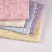 新作キルティングデザインのポーチ【合成繊維・刺繍・スパンコール装飾】