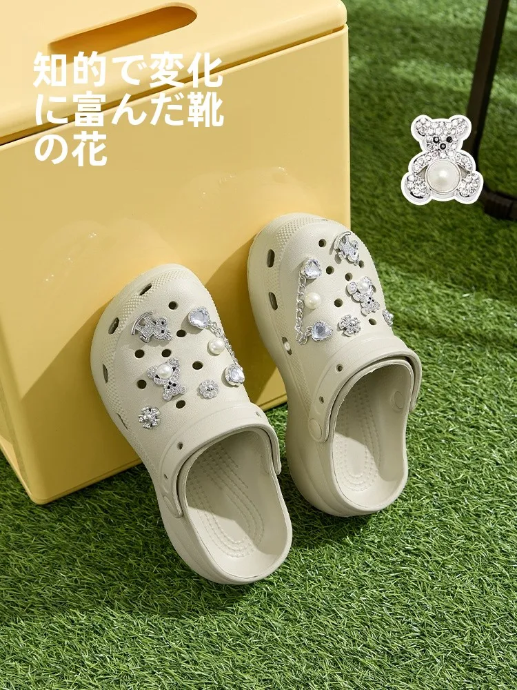 足が疲れないサンダルを選ぶには？厚底・通気性・滑りにくいがキモな1本が今夏のベスト選択