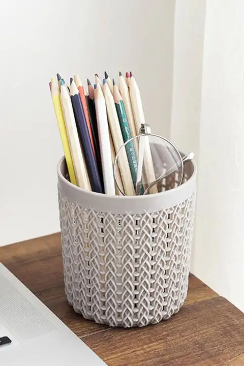 デスクトップ収納バスケット【小物整理用・プラスチック製・多機能】