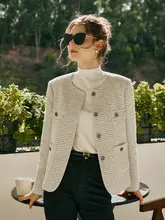 デザイン性の高いゆったりフィットのショートジャケット【秋用・女性用・おしゃれ】