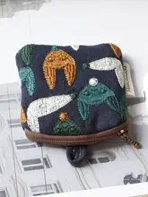 ミニポーチ イヤホンケース ハンドメイド 刺繍 きつね 布製 ワイヤレスイヤホンカバー 小銭入れ ストラップ おしゃれ
