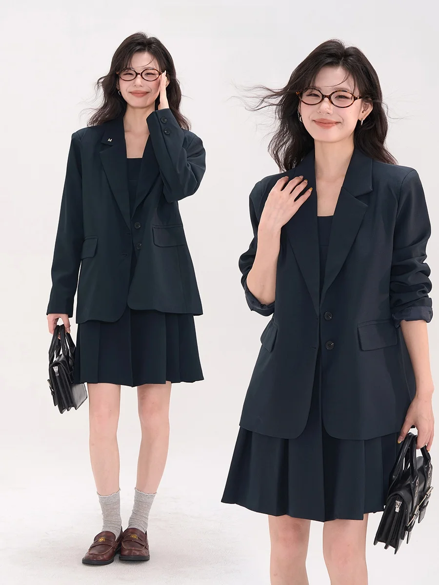 20代後半の年相応の服装はどう選ぶ？通勤スタイルにふさわしいジャケットの選び方