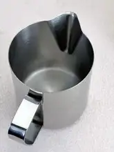 ステンレス製 カフェラテアートカップ【計量機能付き・泡立て用ノズル】