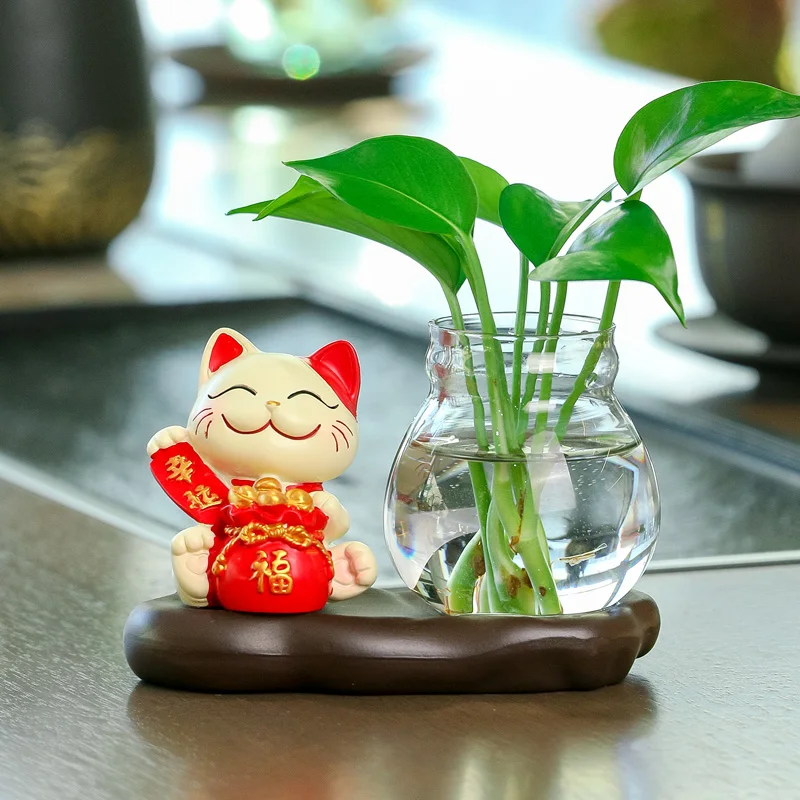 猫を飼う前に買っておくべき「幸運を呼び込む」アイテムは？