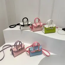 カラフルなデザインの子供用ハンドバッグ【トレンド・女児用・おしゃれなアクセサリー】