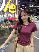 露出デザインの短袖Tシャツ【黒・トレンド・バックオープン】