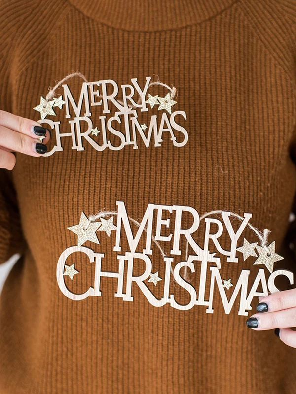 Happy Holidays にぴったりなデコレーションは、木製サインで決める？