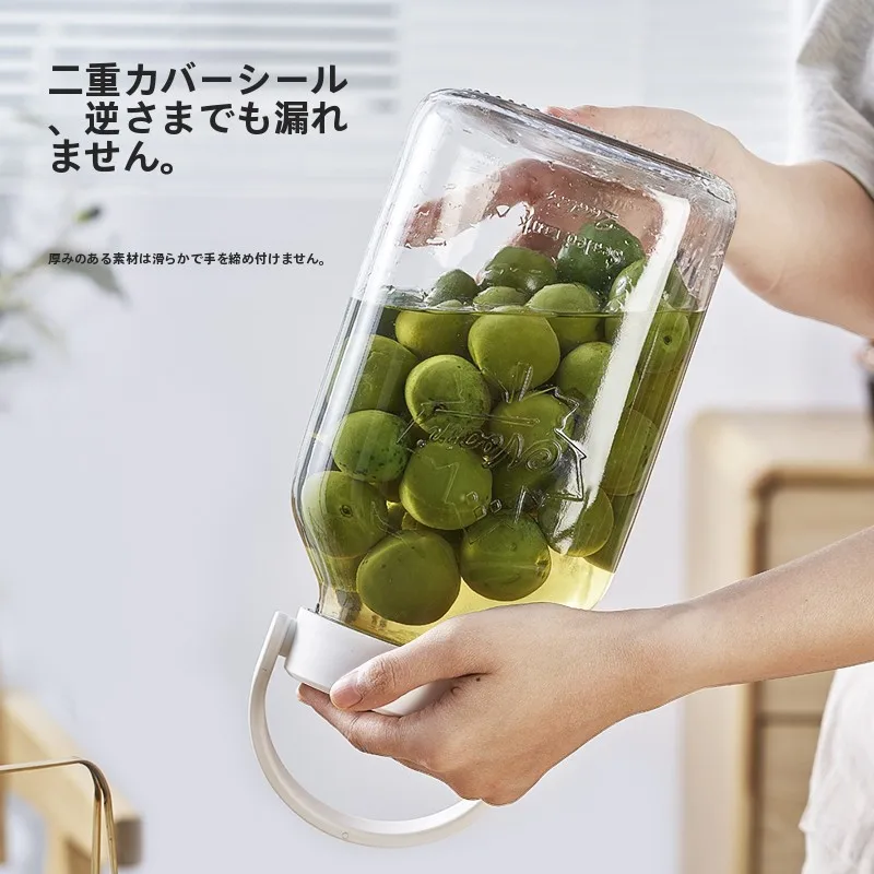 透明容器を選ぶときに迷うなら、この1本で解決できる？
