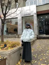 羊毛混紡の気品あるおしゃれなディペンダントニットスカート