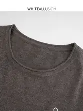 素典 リボン刺繍入りニットトップス【シンプルデザイン・ラウンドネック・春秋用】