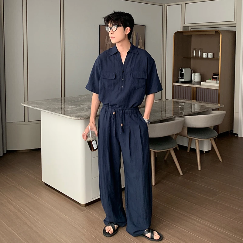 夏用リネンシャツとパンツのコーディネート：カジュアルスタイルで30代男性に最適なセットアップ対応アイテム