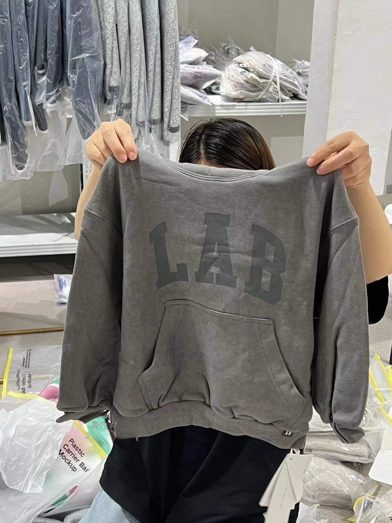 韓国子供服 男の子用フード付きトレーナー：秋用カジュアルスタイルの実用性と機能性を徹底検証