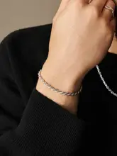 ツイストチェーンブレスレット【シンプルデザイン・メンズ・カジュアルスタイル】