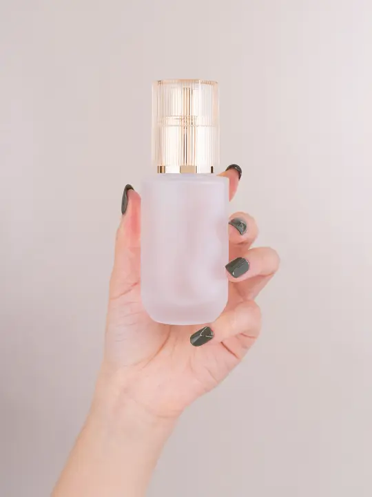 高級ガラス製化粧品ボトル【プッシュ式・スプレータイプ・美容液用】