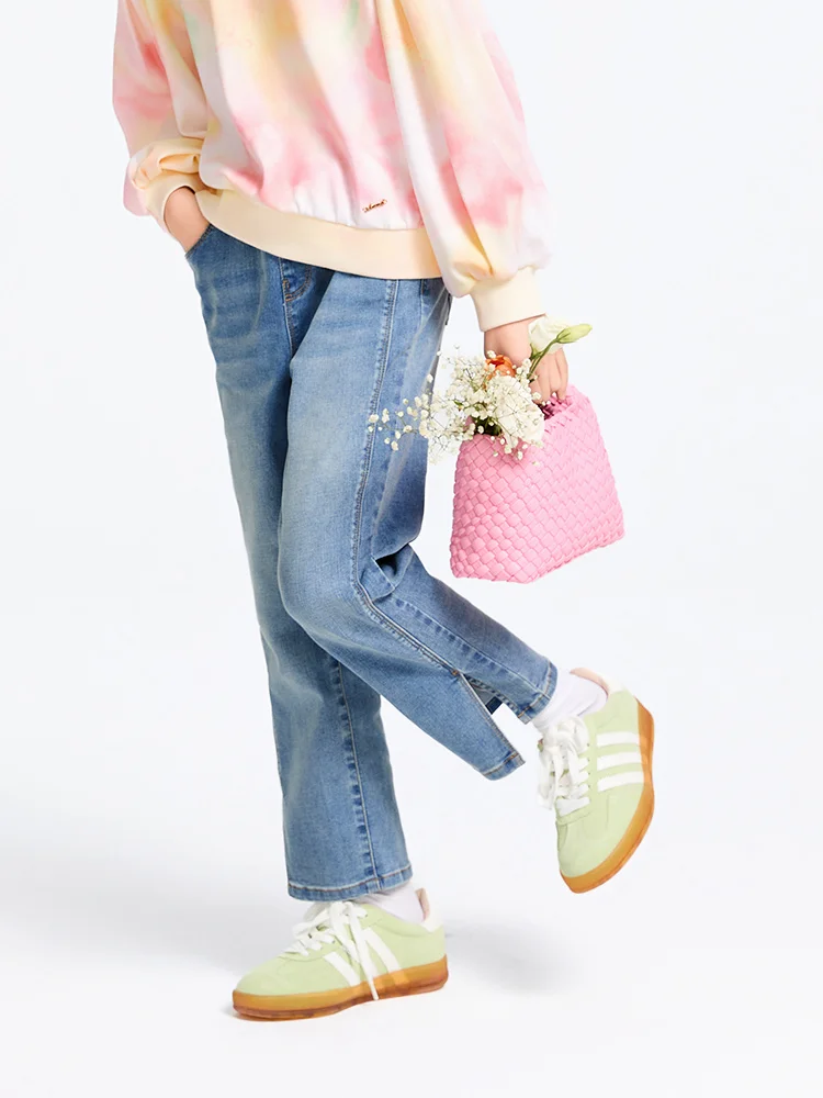 女児用デニムパンツ：春・春秋シーズン向けストレッチ長袖のフィット感と実用性