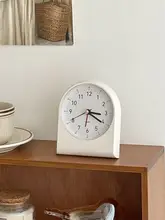 シンプルで美しいデザインのデスク用電子目覚まし時計【静音・ミニサイズ】
