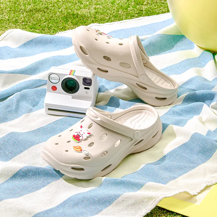 通気性に優れたサンダル【夏用・回復力のあるデザイン】