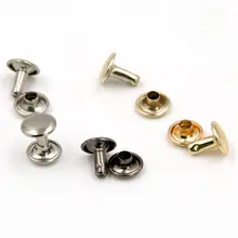 女性用バッグアクセサリー【両面デザインのスタッズ・金属パーツ】