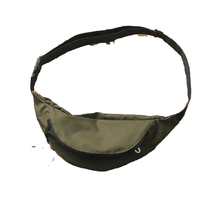 アウトドア用防水斜め掛け腰ポーチ：every day carry に最適なマルチファンクションアイテム