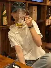 白色フード付き短袖トレーナー【夏用・ゆったりデザイン・裾ドローストリング】