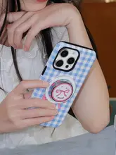 マグネット式スマホスタンド【デスク用・携帯可能・エナメル製・リボンデザイン】