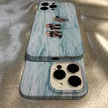 iPhone 16 Pro Max対応 三匹のカワウソデザインスマホケース【防摔・フルカバー・マット仕上げ】