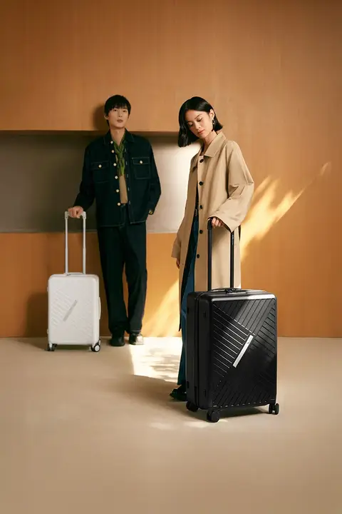 軽量で耐久性抜群！光影デザインのトラベルキャリーケース【男女兼用・20インチ・旅行用】