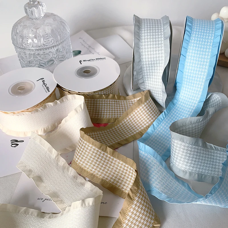 千鳥格子柄のリボン：DIYやギフトラッピングに最適な3.8cmフリルの仕上がりと使い方