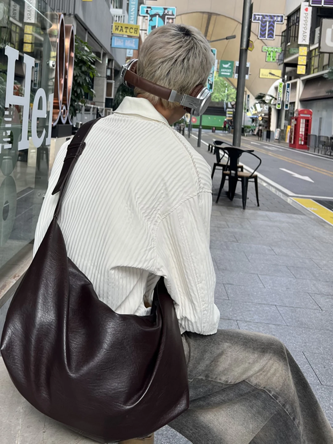 メンズトートバッグ レトロスタイル レザー調 大容量横款の実用性と使い分け