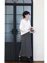 全山羊绒使用のVネックホワイトニットセーター【ゆったりシルエット・女性用・ラグジュアリー】