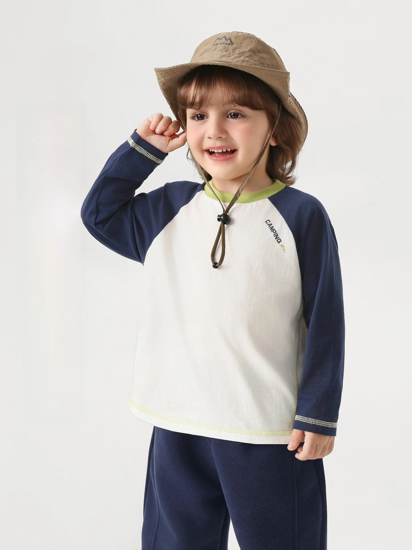 子供向けキャンプの着用に最適な長袖Tシャツ：RightEuroの純棉製品