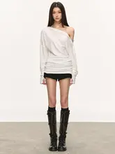 斜め肩デザインの長袖Tシャツ【白・チュニック風・ニット】