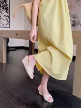 真皮製の小柄向けウェッジソールサマーサンダル【女性用・ヒール付き・夏用】