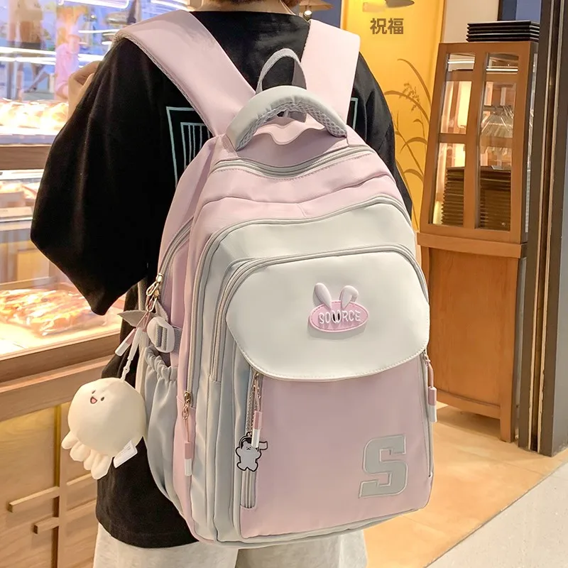 女子用大容量リュックサックは、通学にどんなデザインがおすすめ？
